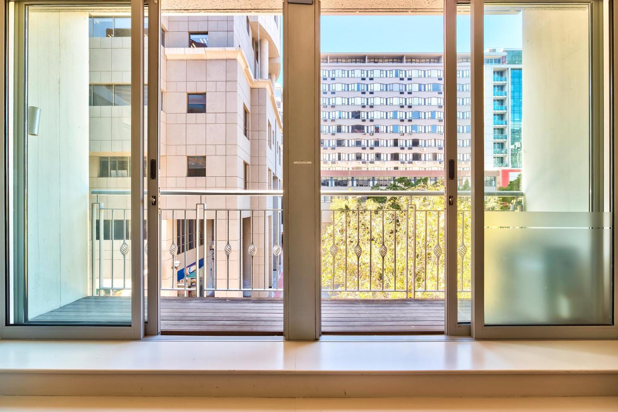 Wink Aparthotel Foreshore Кейптаун Екстериор снимка