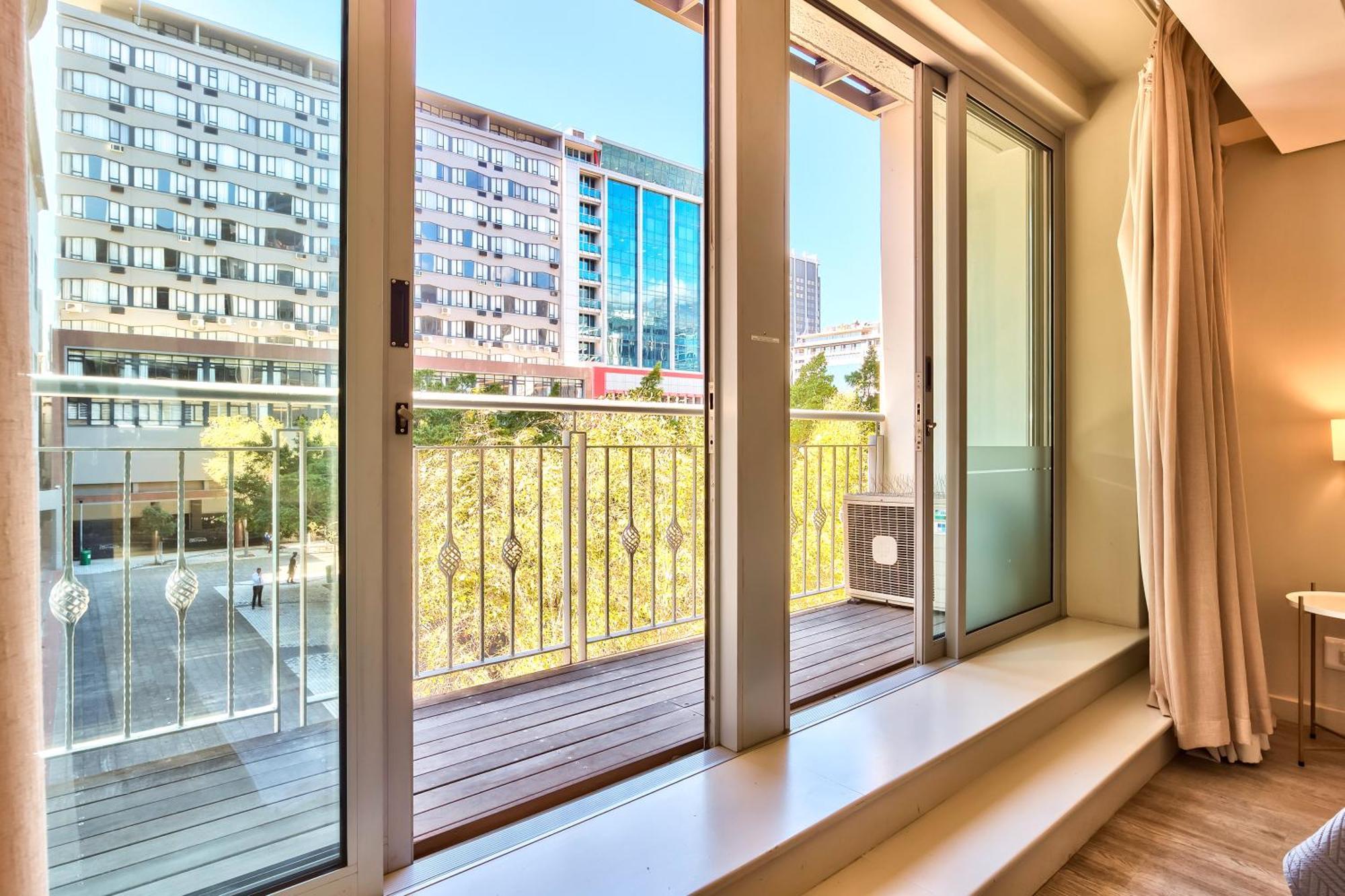 Wink Aparthotel Foreshore Кейптаун Екстериор снимка